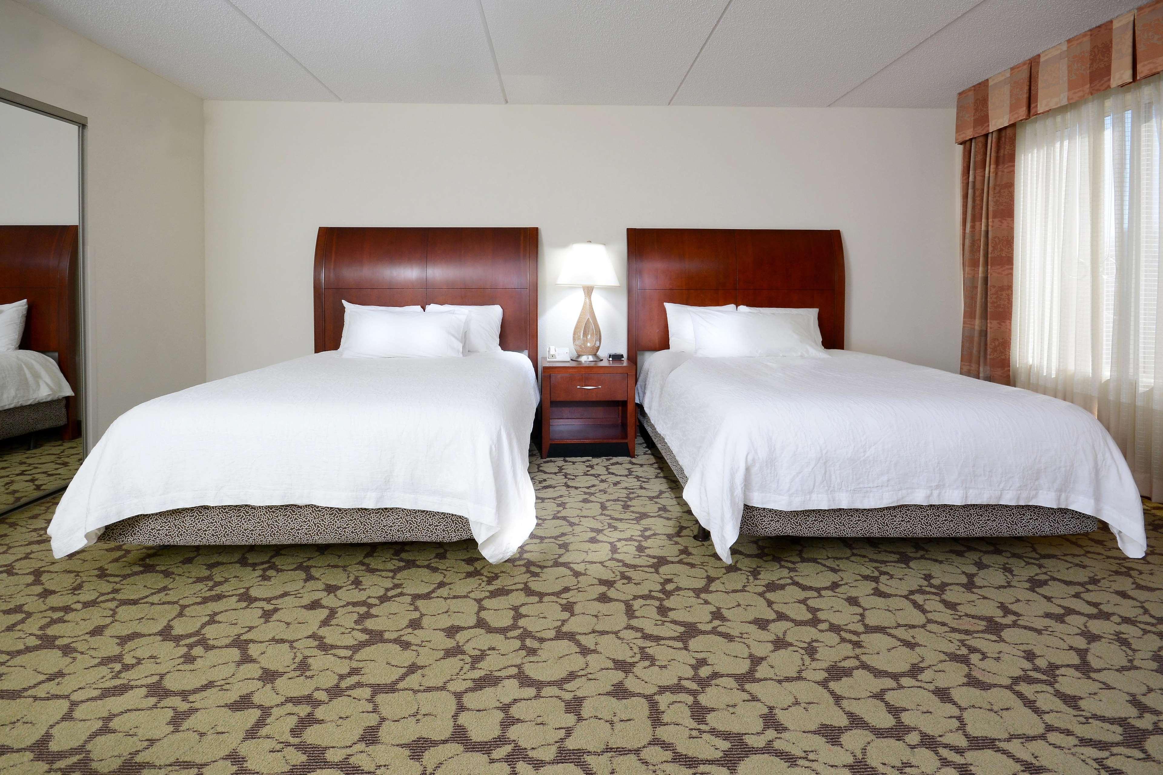 Hilton Garden Inn Greensboro Exterior photo