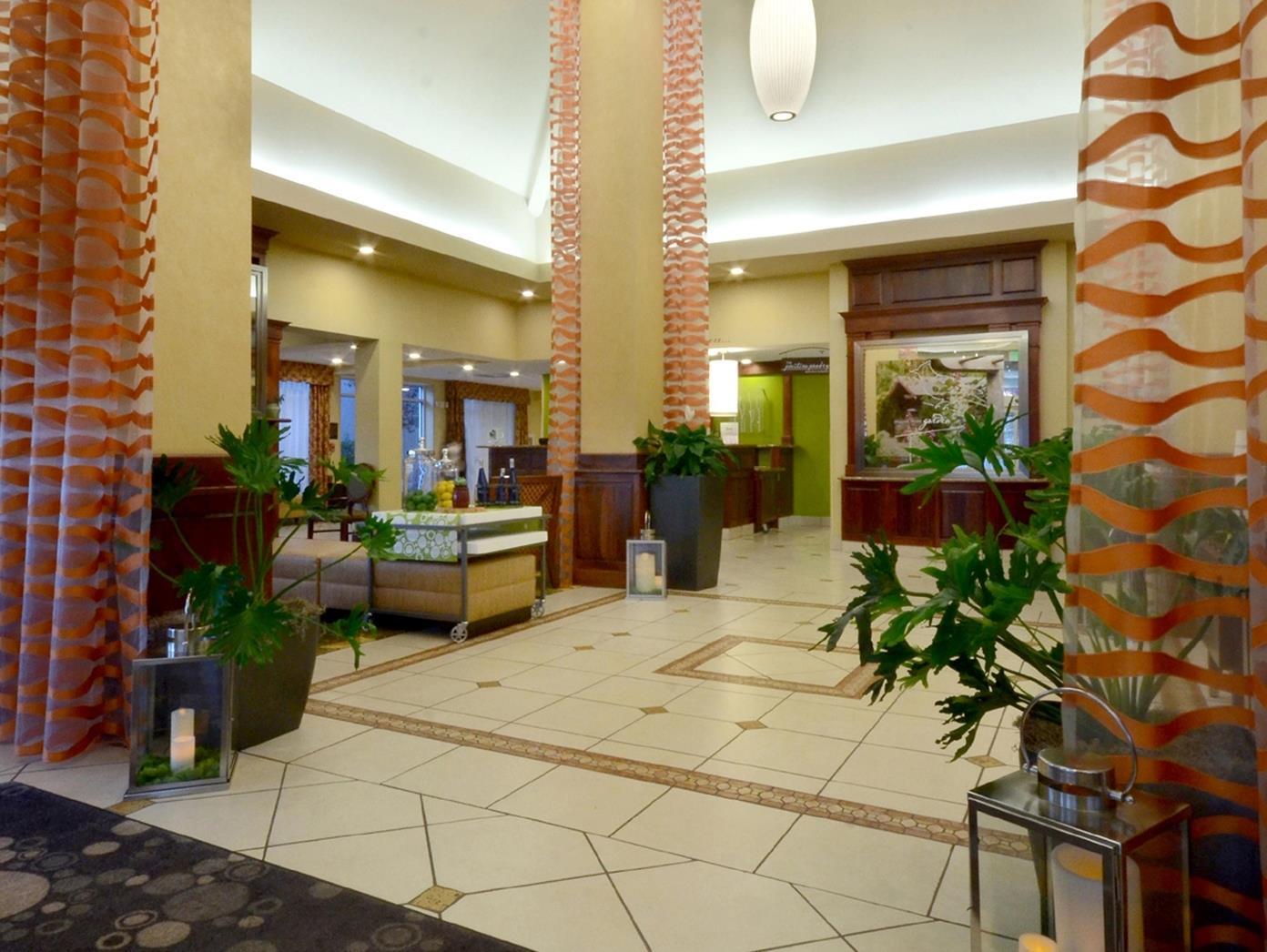Hilton Garden Inn Greensboro Exterior photo