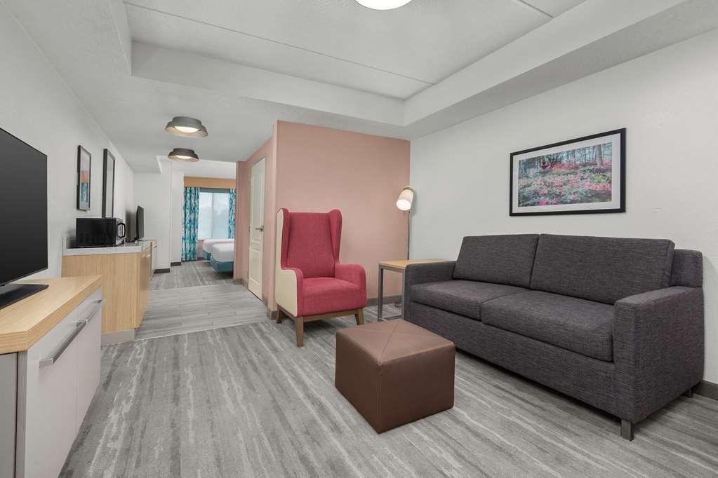 Hilton Garden Inn Greensboro Room photo