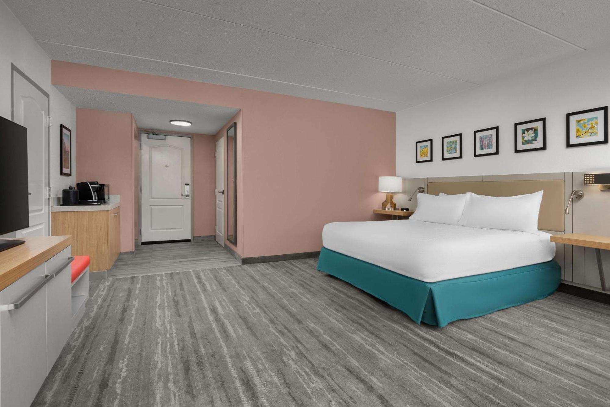 Hilton Garden Inn Greensboro Exterior photo