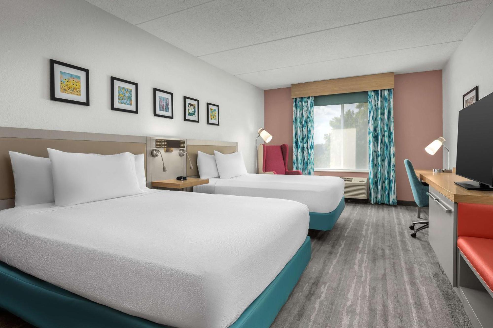 Hilton Garden Inn Greensboro Exterior photo