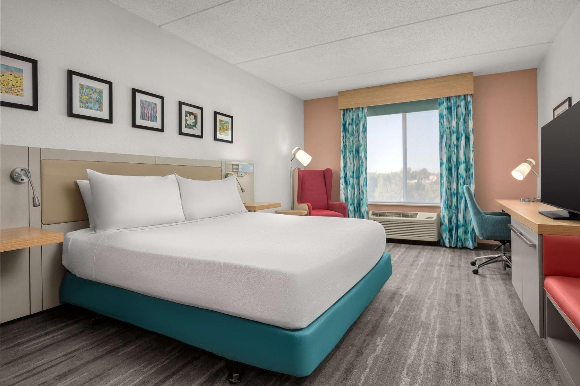 Hilton Garden Inn Greensboro Exterior photo